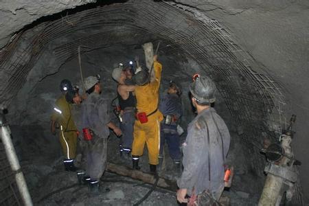 鸡冠工程爆破中的危险因素分析以及应对工程爆破危险的措施