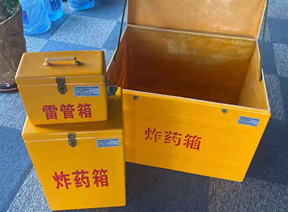 鸡冠玻璃雷管箱生产标准全解析：安全、性能与合规的基石